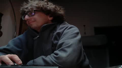 Snapshot of luca78_78 chatting on January 6, 1:26 pm luca78 online show from January 6, 1:26 pm