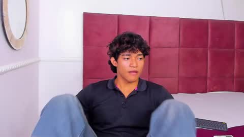 Snapshot of luca_mashle chatting on June 15, 2:47 am luca_mashle online show from June 15, 2:47 am