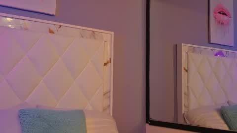 LUCA MOON  online show from February 5, 11:48 am