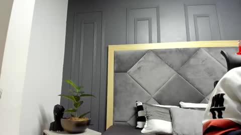 luca_morettii online show from December 20, 12:12 pm