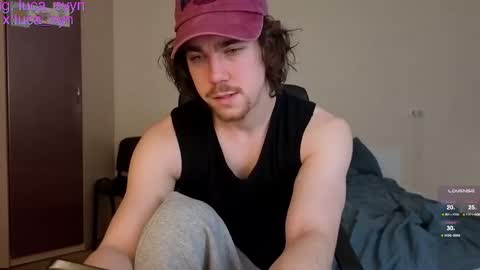 Snapshot of luca_syn chatting on February 22, 7:12 pm Luca S online show from February 22, 7:12 pm