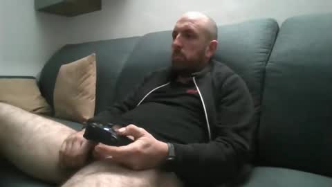 Snapshot of lucabeech88 chatting on November 3, 8:21 pm Luca online show from November 3, 8:21 pm