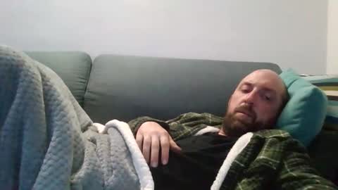 Snapshot of lucabeech88 chatting on December 19, 7:43 pm Luca online show from December 19, 7:43 pm