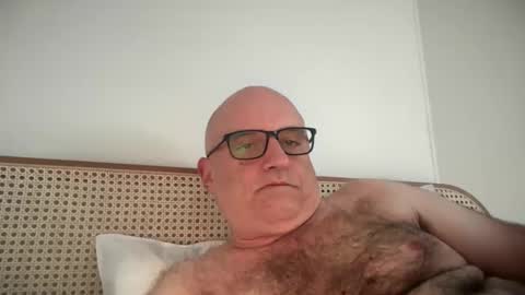 lucas10004 online show from October 6, 5:38 am