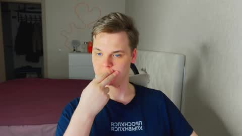 Snapshot of lucas_dany chatting on March 17, 12:59 am Lucas Gill online show from March 17, 12:59 am