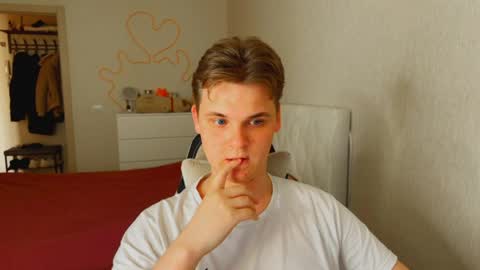 Snapshot of lucas_dany chatting on March 26, 1:28 pm Lucas Gill online show from March 26, 1:28 pm