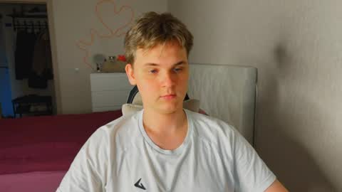 Snapshot of lucas_dany chatting on March 28, 2:44 am Lucas Gill online show from March 28, 2:44 am