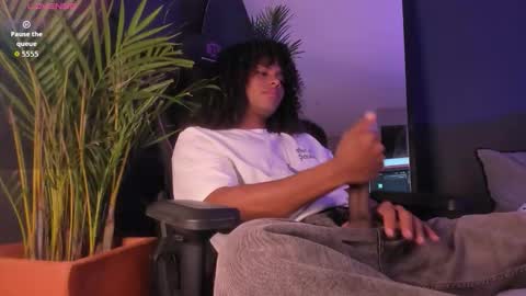 Snapshot of lucas_eevans07 chatting on October 22, 2:17 pm   online show from October 22, 2:17 pm