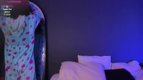 Snapshot of lucas_eevans07 chatting on October 29, 12:07 pm   online show from October 29, 12:07 pm