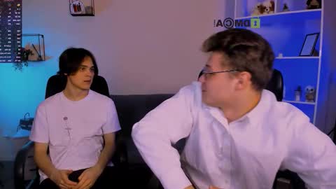 lucas_long_ online show from November 12, 9:42 am