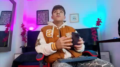 Lucas lovee online show from February 26, 3:38 am