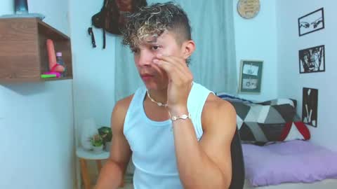 Snapshot of lucas_luxx1 chatting on October 3, 1:52 pm Lucas Luxx online show from October 3, 1:52 pm