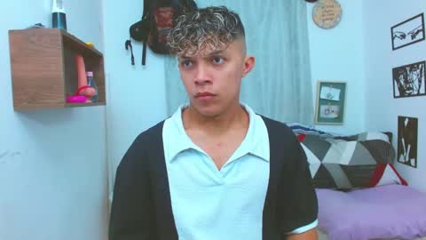 Snapshot of lucas_luxx1 chatting on October 4, 1:31 pm Lucas Luxx online show from October 4, 1:31 pm