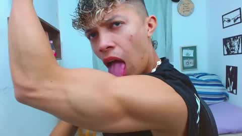 Snapshot of lucas_luxx1 chatting on October 10, 2:05 pm Lucas Luxx online show from October 10, 2:05 pm