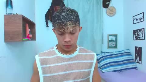 Snapshot of lucas_luxx1 chatting on October 13, 1:55 pm Lucas Luxx online show from October 13, 1:55 pm