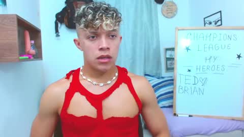 Snapshot of lucas_luxx1 chatting on October 17, 1:20 am Lucas Luxx online show from October 17, 1:20 am