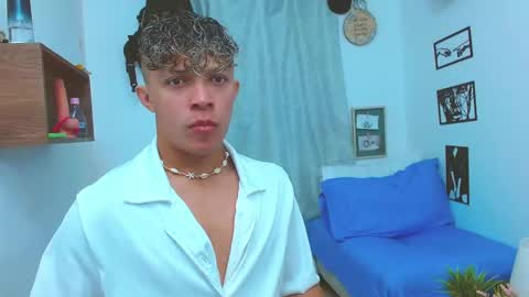 Snapshot of lucas_luxx1 chatting on November 1, 1:24 pm Lucas Luxx online show from November 1, 1:24 pm