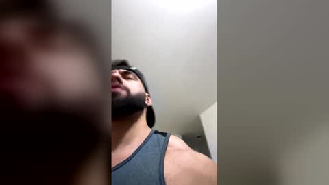 Snapshot of lucas_wolfx chatting on April 12, 10:15 pm lucas_wolfx online show from April 12, 10:15 pm