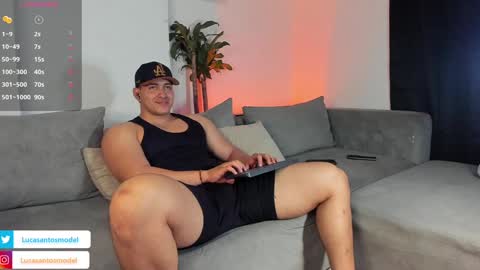 Snapshot of lucasanto_ chatting on December 7, 4:09 am LUCA SANTOS online show from December 7, 4:09 am