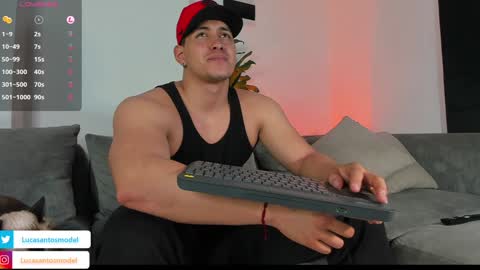 Snapshot of lucasanto_ chatting on December 13, 3:49 am LUCA SANTOS online show from December 13, 3:49 am