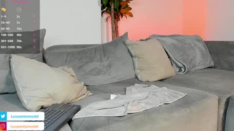 Snapshot of lucasanto_ chatting on February 6, 7:45 am LUCA SANTOS online show from February 6, 7:45 am