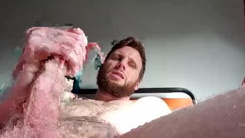 lucasb_87 online show from February 17, 1:42 pm