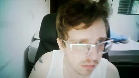 Snapshot of lucaslopes2112796497 chatting on October 9, 2:04 pm lucaslopes2112796497 online show from October 9, 2:04 pm