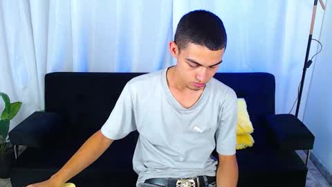 Snapshot of lucass_18 chatting on March 25, 8:59 pm Lucas online show from March 25, 8:59 pm