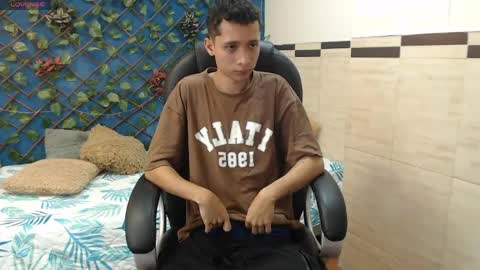 Snapshot of lucasssmith11 chatting on March 31, 7:25 pm LucassSmith11 online show from March 31, 7:25 pm