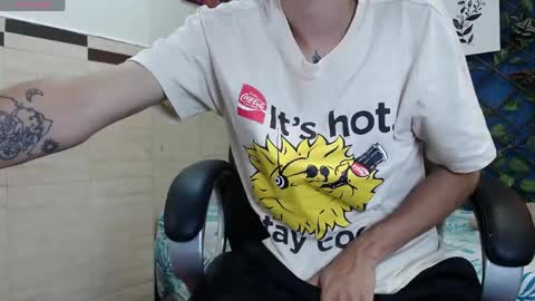 Snapshot of lucasssmith11 chatting on May 1, 8:13 pm LucassSmith11 online show from May 1, 8:13 pm