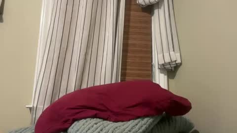 Snapshot of lucca_d123 chatting on January 17, 7:51 am lucca_d123 online show from January 17, 7:51 am