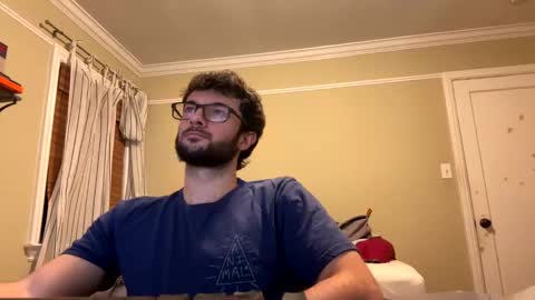 Snapshot of lucca_d123 chatting on February 25, 3:42 am lucca_d123 online show from February 25, 3:42 am