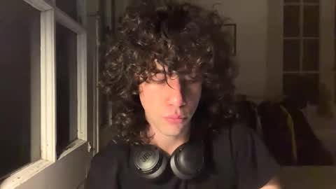 lucca online show from November 19, 2:11 am