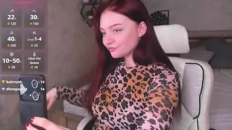 Snapshot of luccy_mullinss chatting on March 18, 5:38 pm Gloria online show from March 18, 5:38 pm