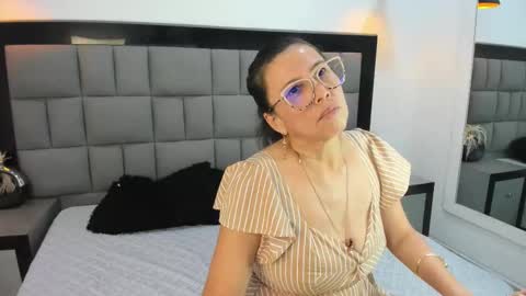 Snapshot of lucerito_mature chatting on September 17, 3:46 pm Lucero online show from September 17, 3:46 pm