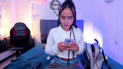 Snapshot of lucerop_ chatting on April 9, 3:17 am Lucero online show from April 9, 3:17 am