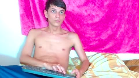 Snapshot of luchocole chatting on April 9, 8:47 pm LUCHO HOT online show from April 9, 8:47 pm