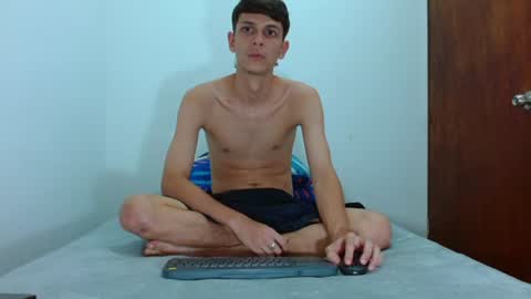 Snapshot of luchocole chatting on July 19, 12:47 am LUCHO HOT online show from July 19, 12:47 am