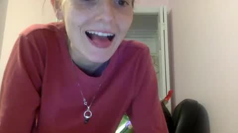 Luci Layne online show from July 2, 6:47 pm