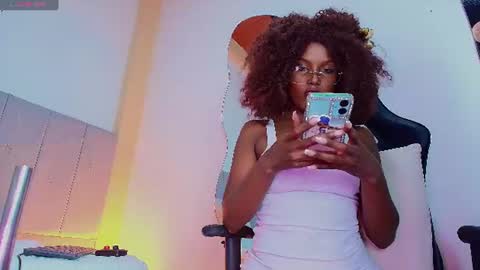 lucia01m online show from June 15, 6:54 pm