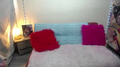lucia_evans21 online show from July 21, 8:33 pm