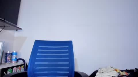 Snapshot of lucia_fuster chatting on December 29, 1:34 am Lucia online show from December 29, 1:34 am
