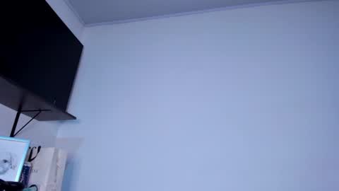 Snapshot of lucia_fuster chatting on January 19, 10:49 pm Lucia online show from January 19, 10:49 pm