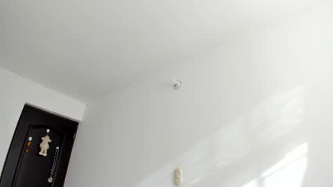 Lucia online show from June 10, 9:25 pm
