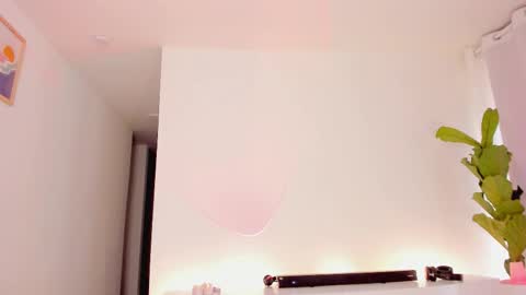 Lucia online show from October 12, 5:01 pm