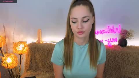 Sindy online show from October 8, 11:46 pm