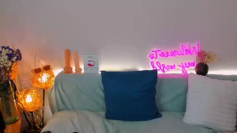 Sindy online show from November 15, 4:43 am