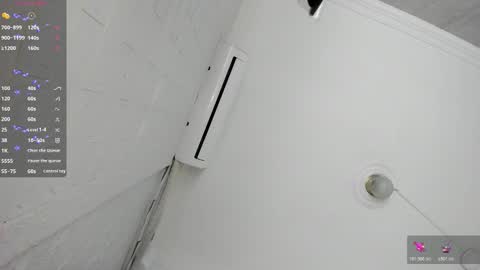 L U C I A online show from March 25, 12:11 pm