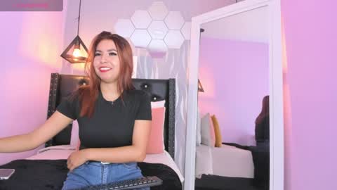 Lucia online show from July 31, 1:32 pm