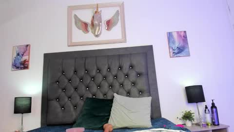 Snapshot of lucia_rosee chatting on November 13, 4:11 am Lucia online show from November 13, 4:11 am